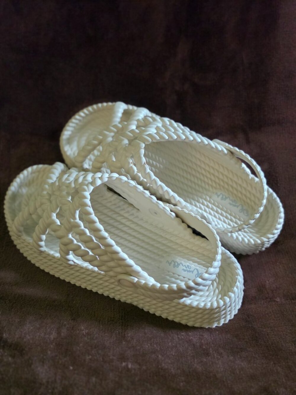Olivia Miller Anique White Sandals (Women's 11)